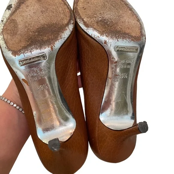 Dolce & Gabbana pointy toe brown tan pumps 39.5 US9.5 kitten heel 3” Y2K classic